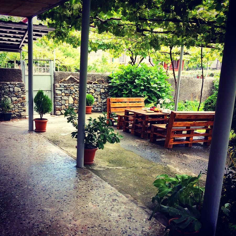 Guest House Gardenia & Wine Cellar Лагодехи Экстерьер фото